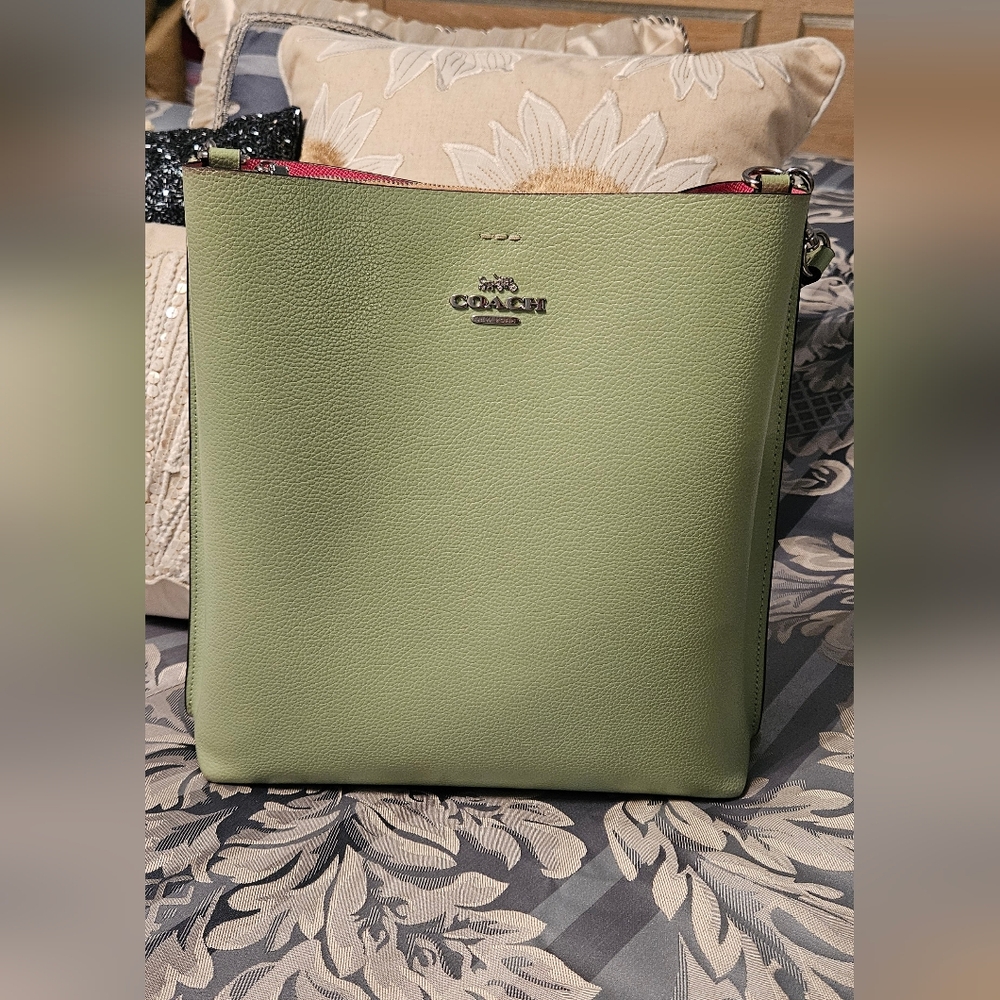Coach Mollie Bucket Bag (Pale Pistachio)